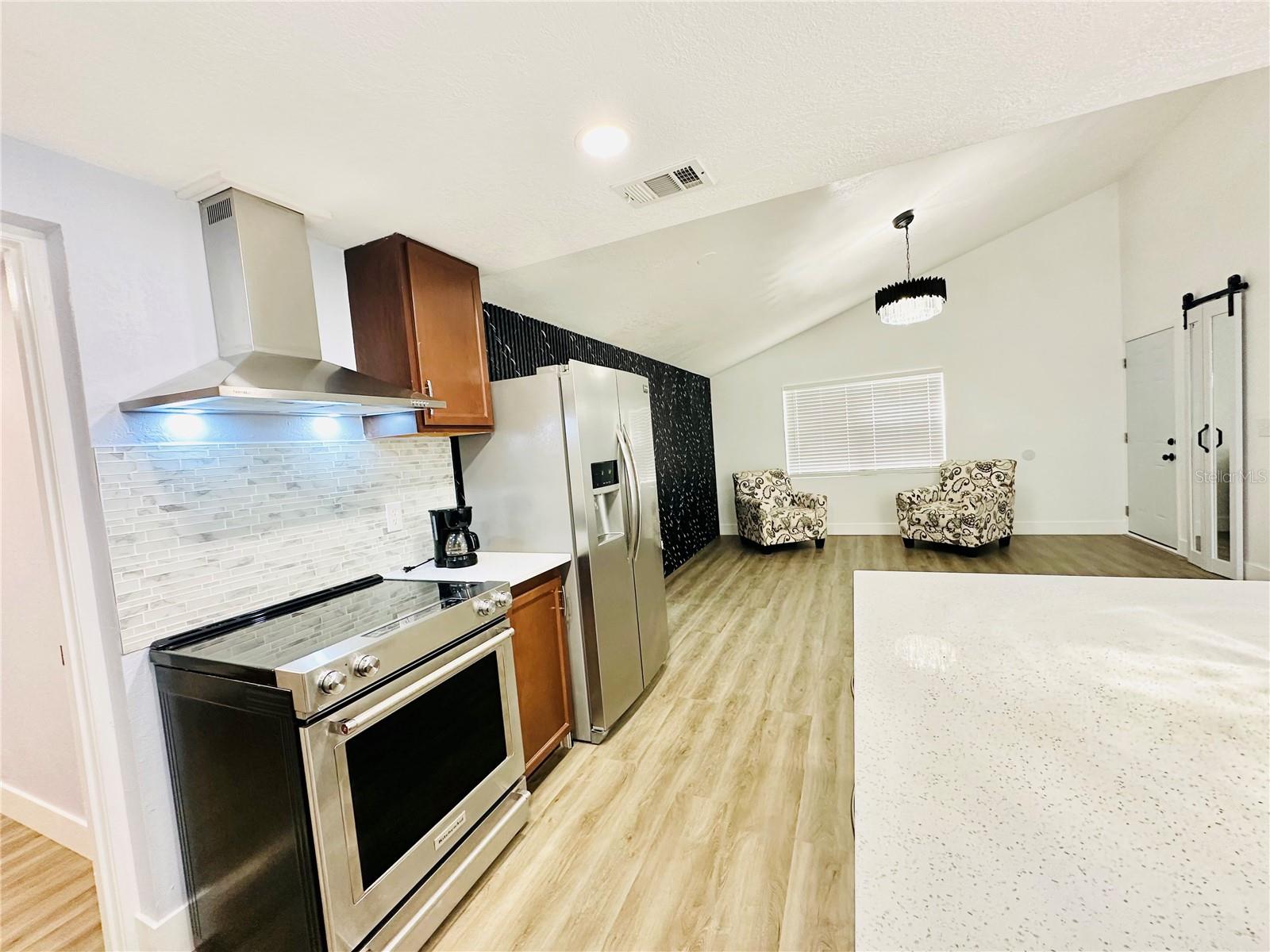 Image 25 of 98 For 8203 Olivewood Place
