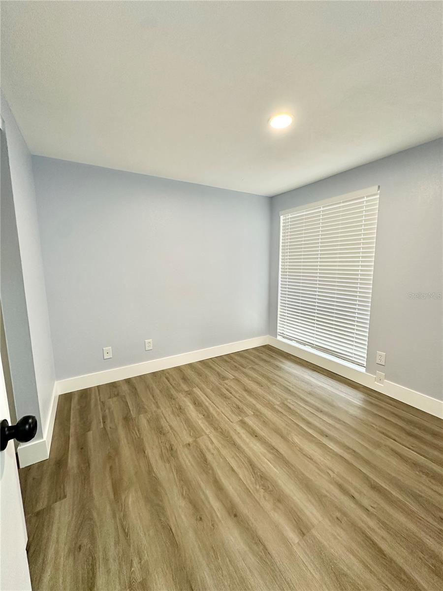 Image 34 of 98 For 8203 Olivewood Place