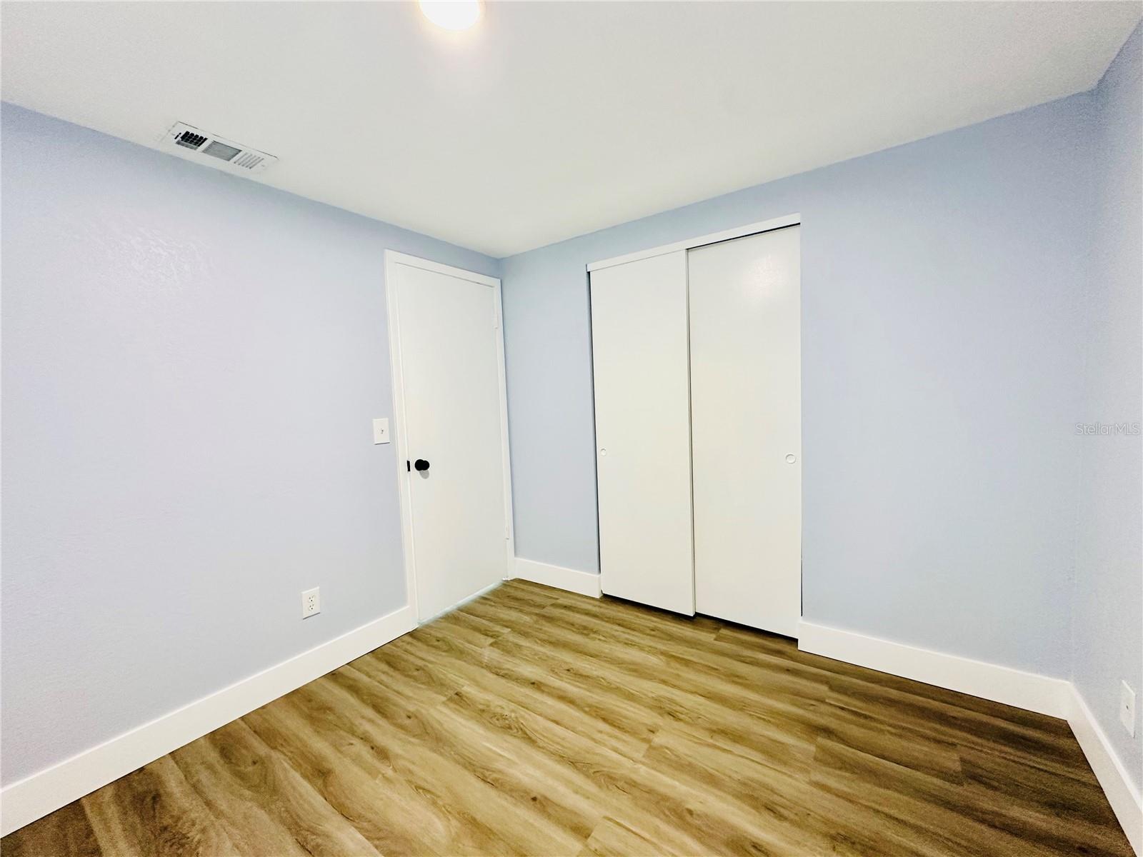 Image 36 of 98 For 8203 Olivewood Place