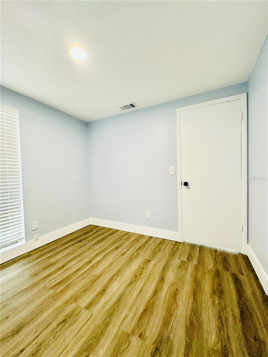 Image 39 of 98 For 8203 Olivewood Place