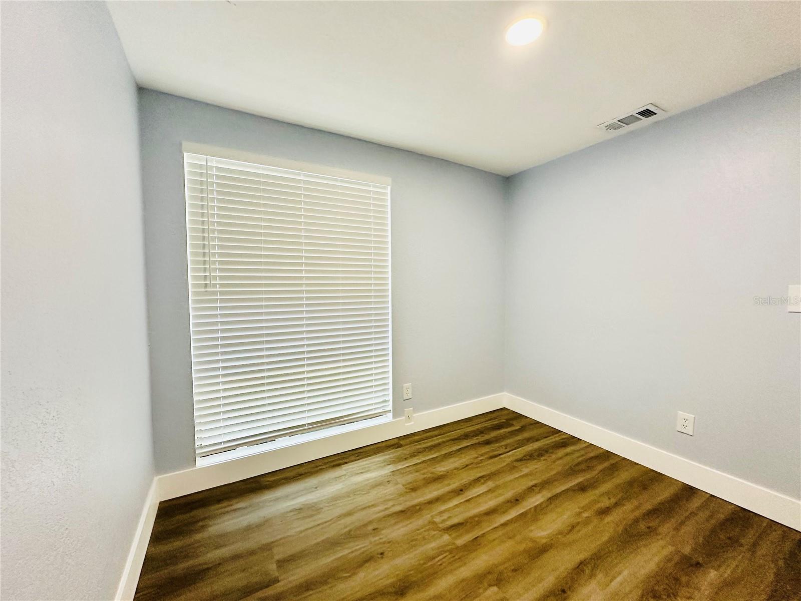 Image 40 of 98 For 8203 Olivewood Place