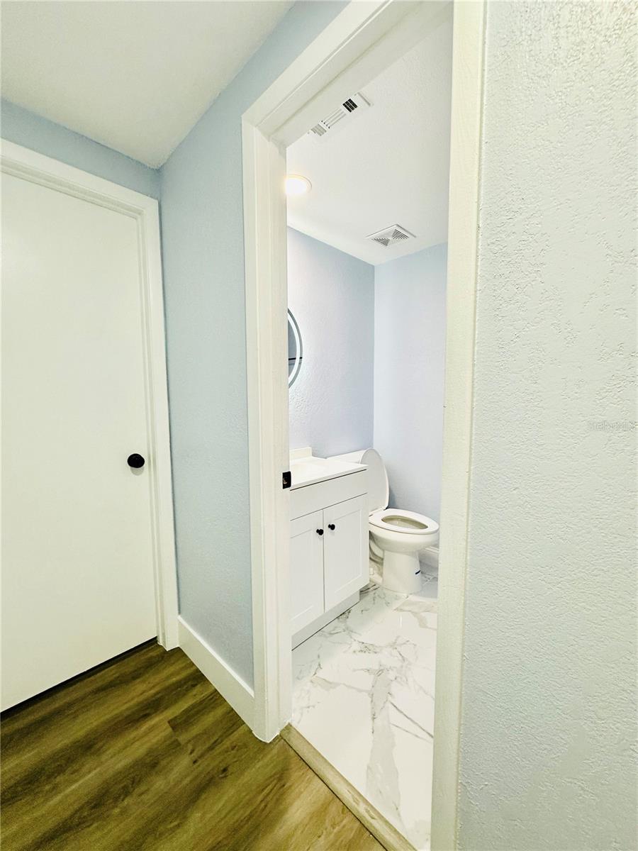 Image 46 of 98 For 8203 Olivewood Place