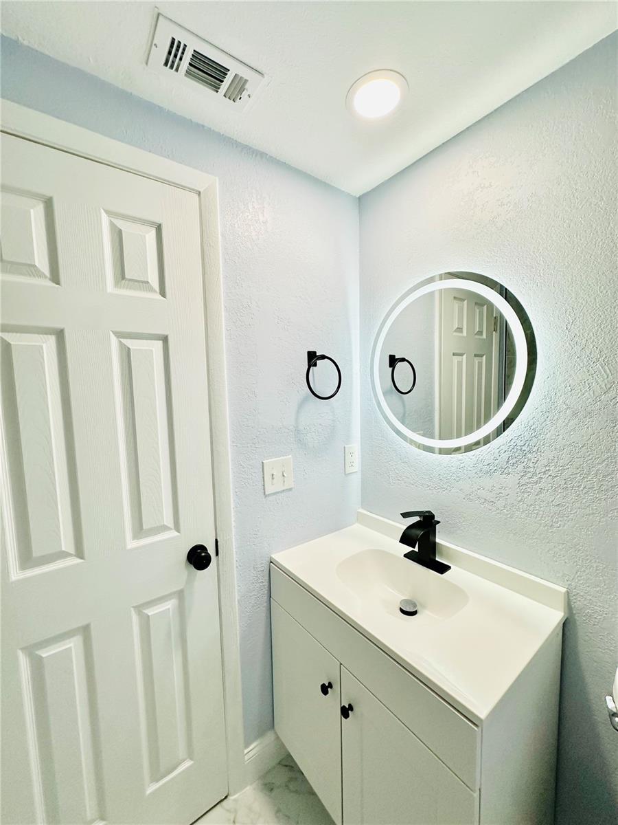 Image 53 of 98 For 8203 Olivewood Place