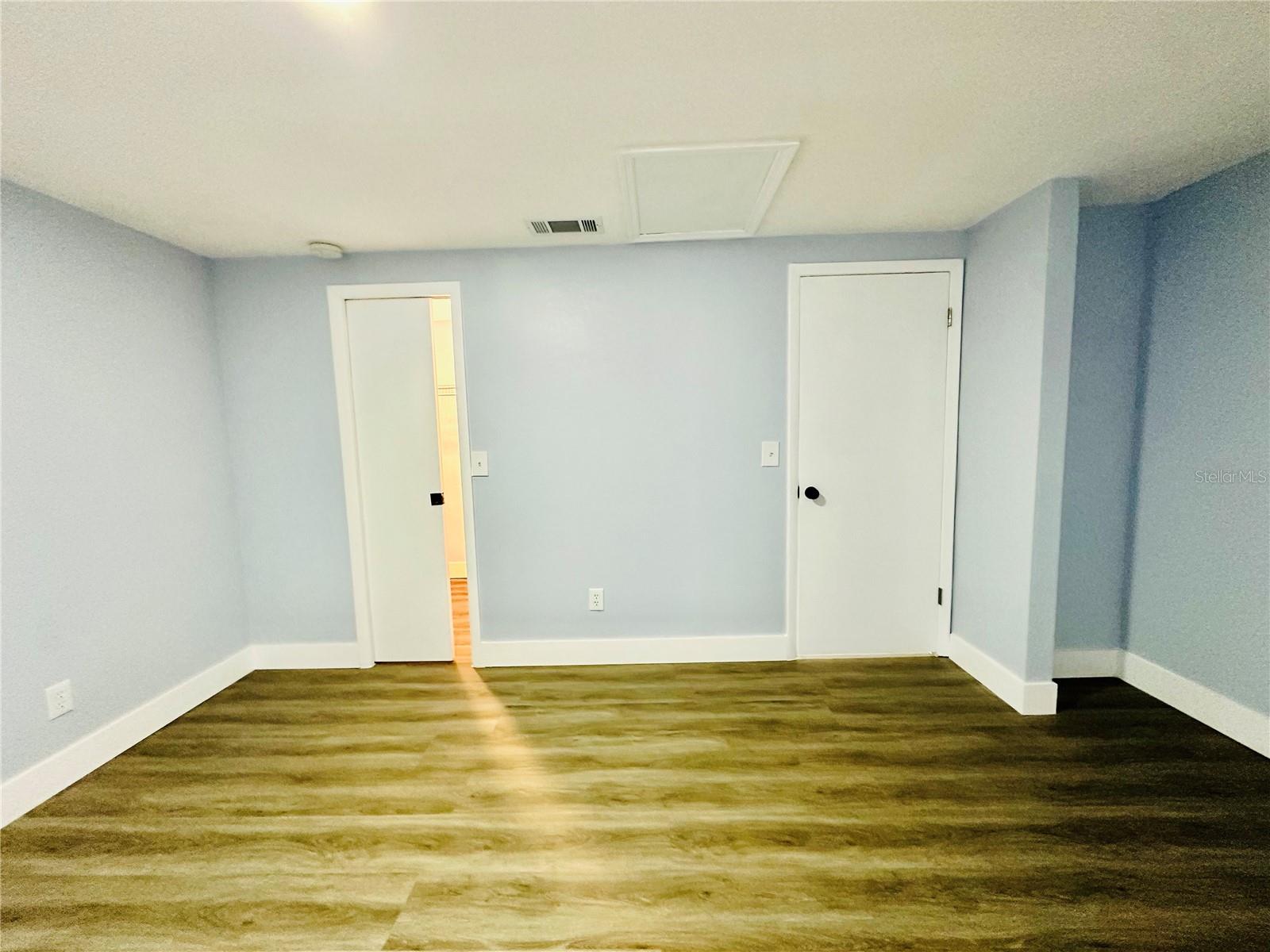 Image 60 of 98 For 8203 Olivewood Place