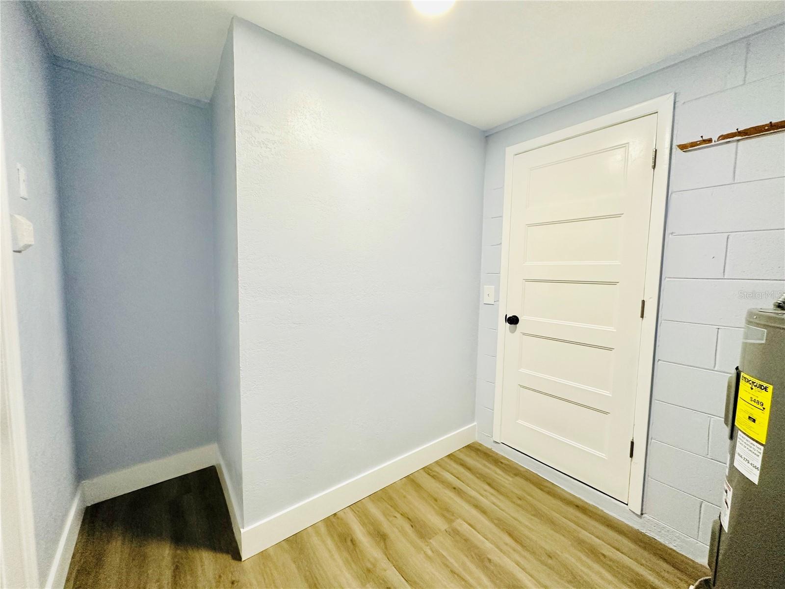 Image 70 of 98 For 8203 Olivewood Place