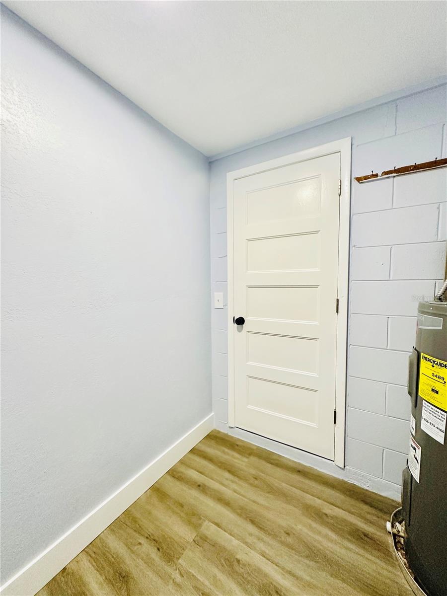 Image 72 of 98 For 8203 Olivewood Place