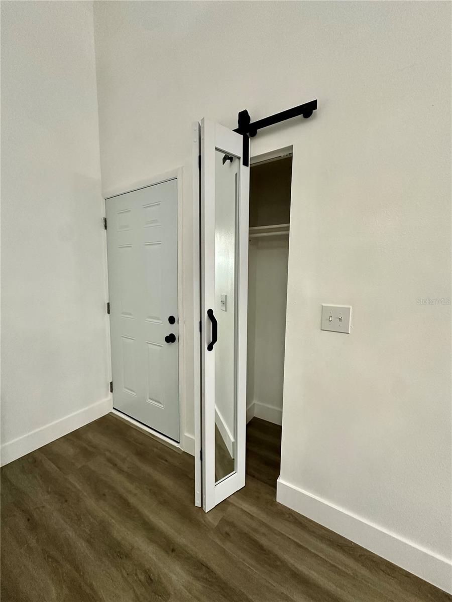 Image 8 of 98 For 8203 Olivewood Place