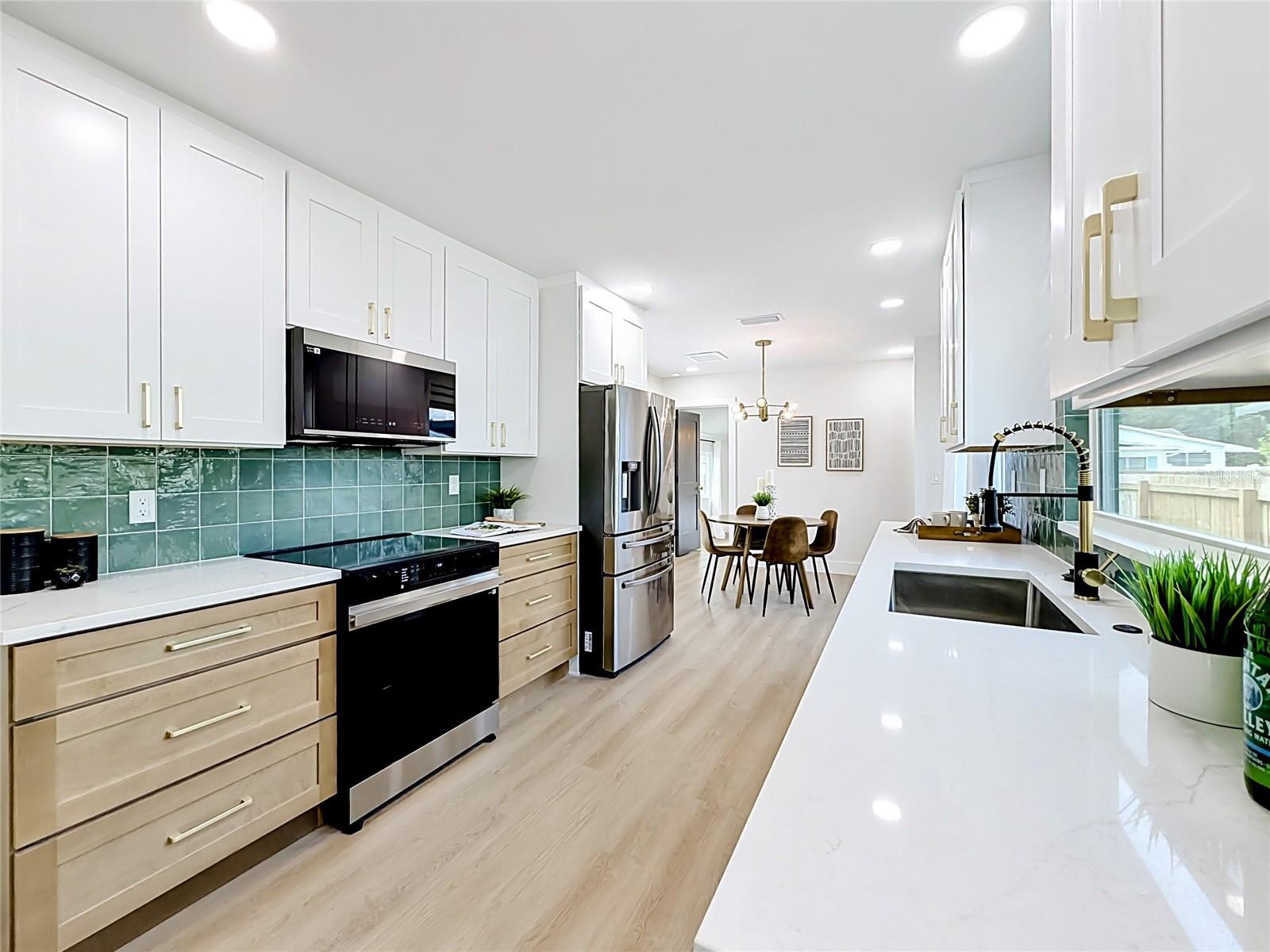 Image 11 of 34 For 5431 Dartmouth Avenue N