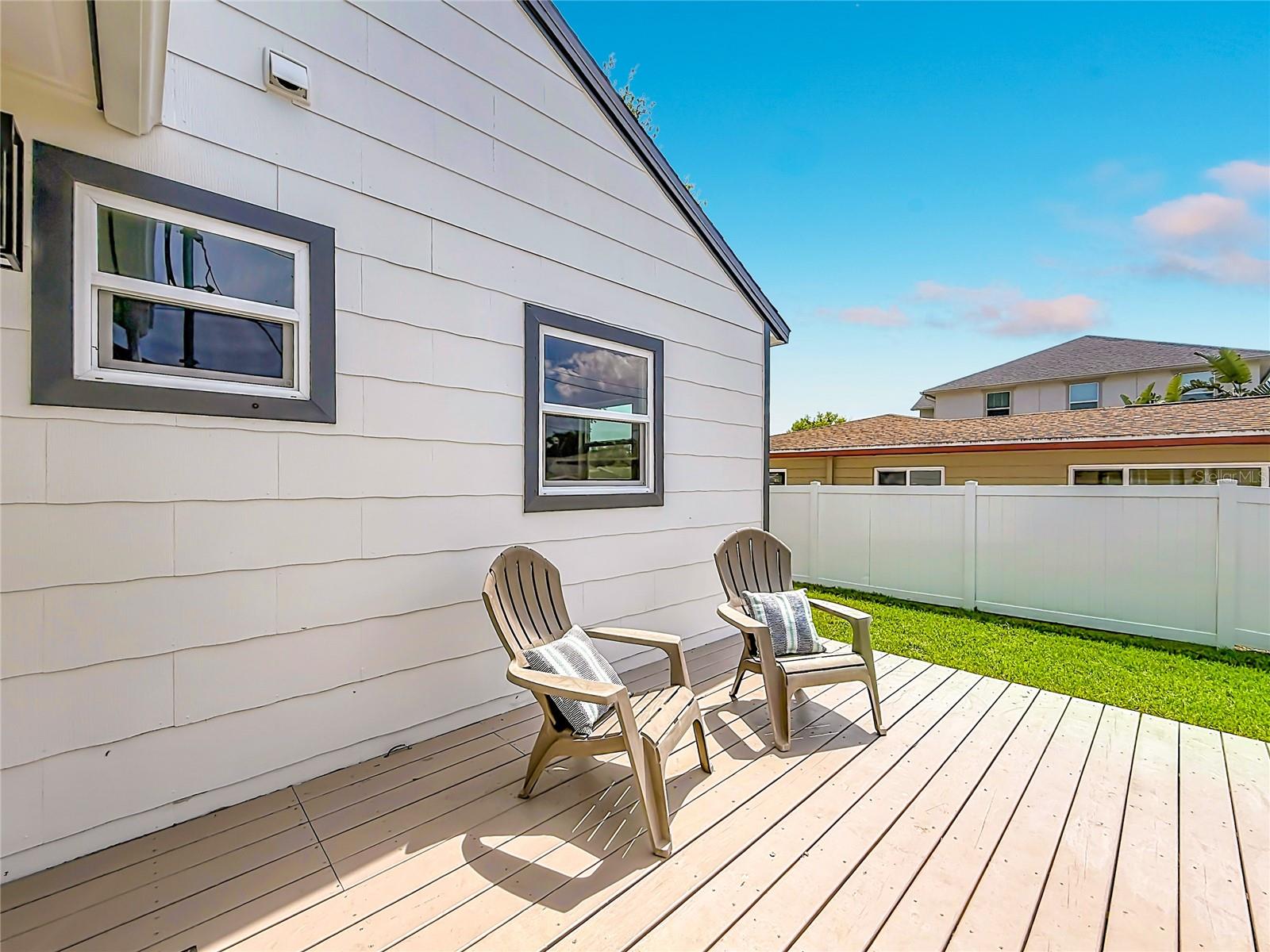 Image 28 of 34 For 5431 Dartmouth Avenue N