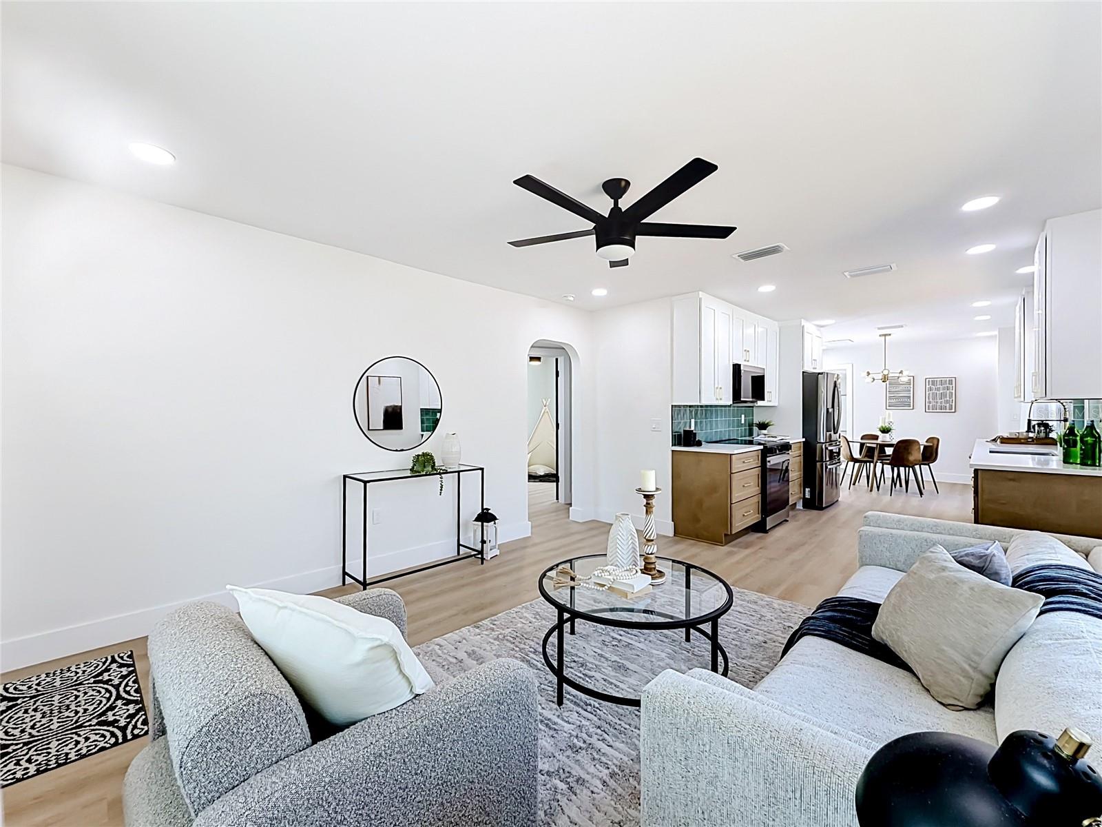 Image 9 of 34 For 5431 Dartmouth Avenue N