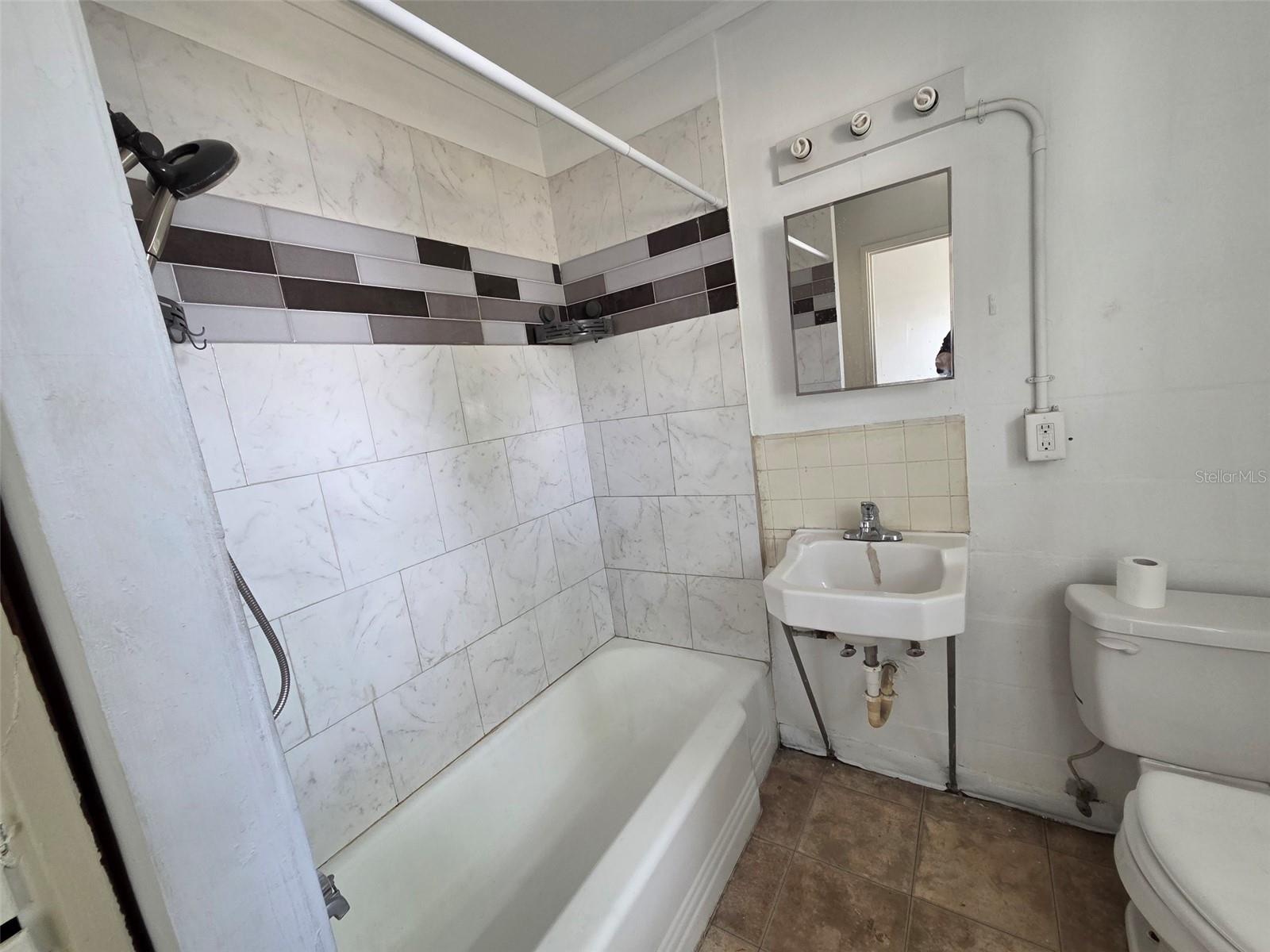 Image 6 of 6 For 5206 7 Th Street