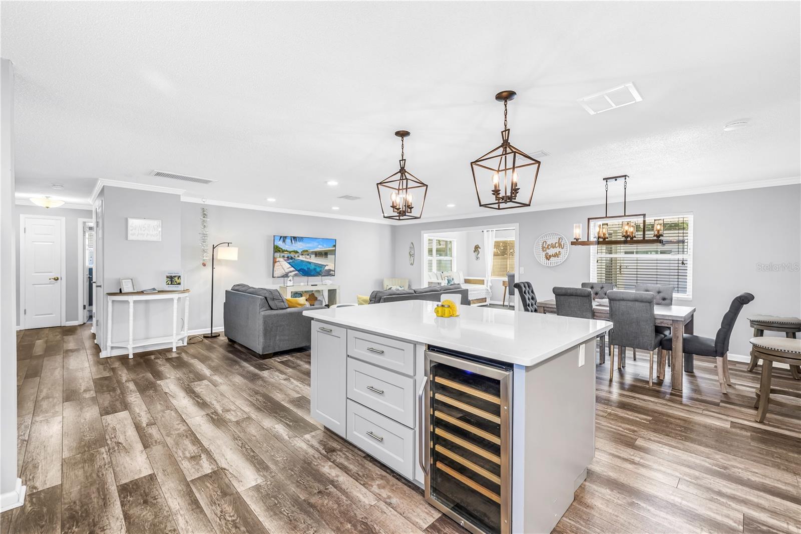 Image 14 of 47 For 12096 Oak Street