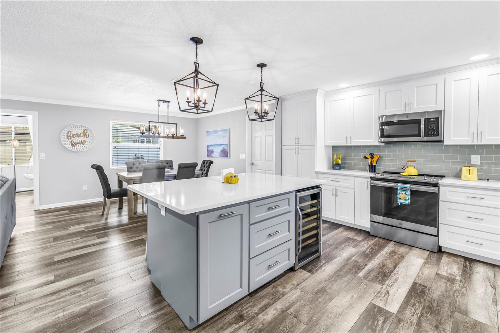 Image 15 of 47 For 12096 Oak Street