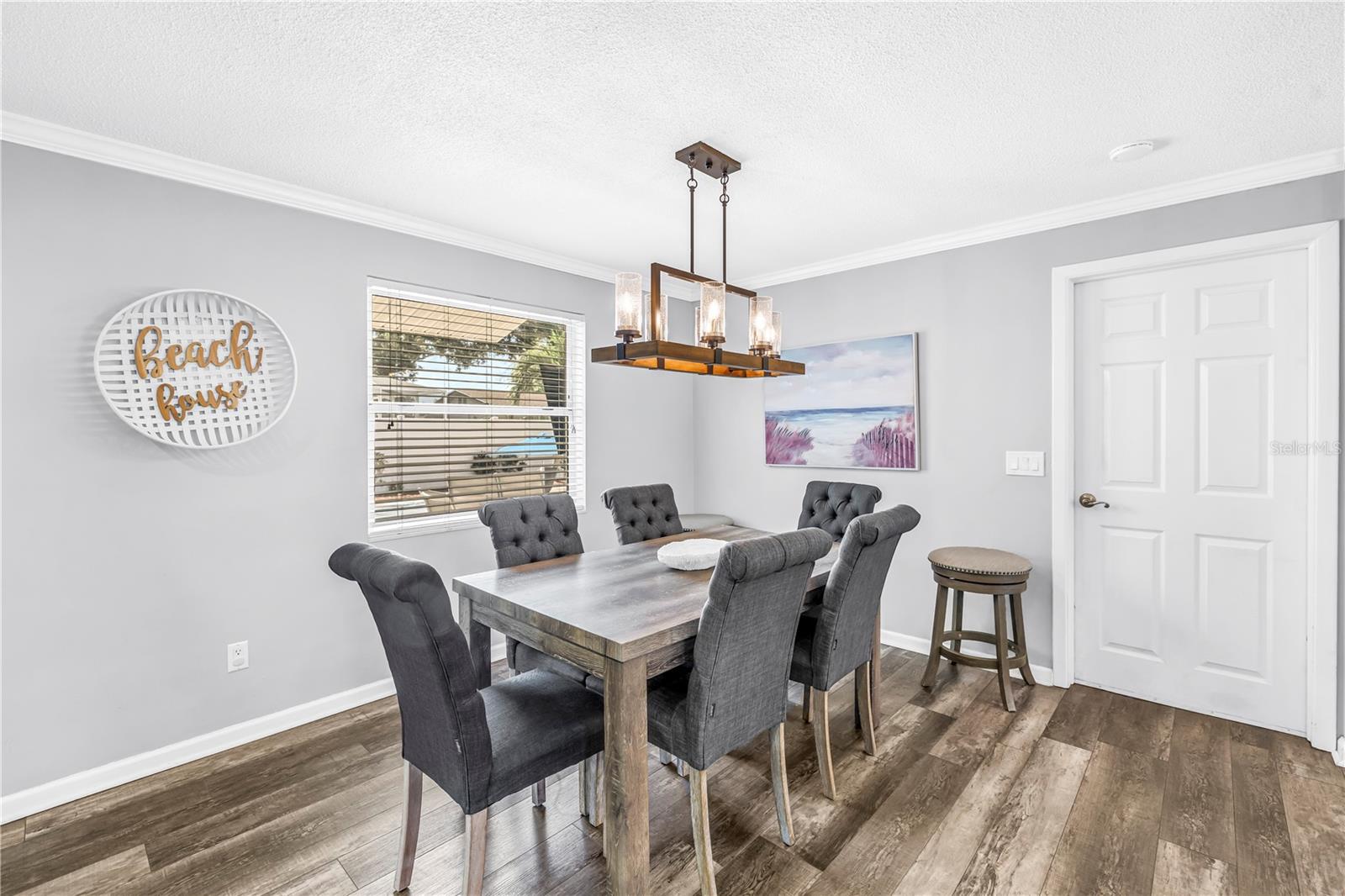Image 16 of 47 For 12096 Oak Street