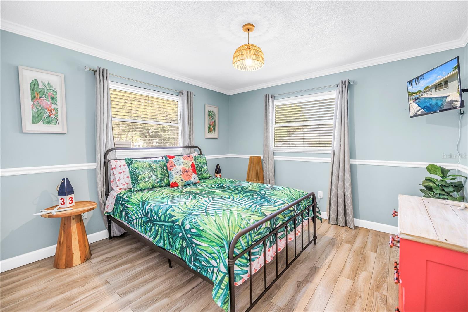 Image 23 of 47 For 12096 Oak Street