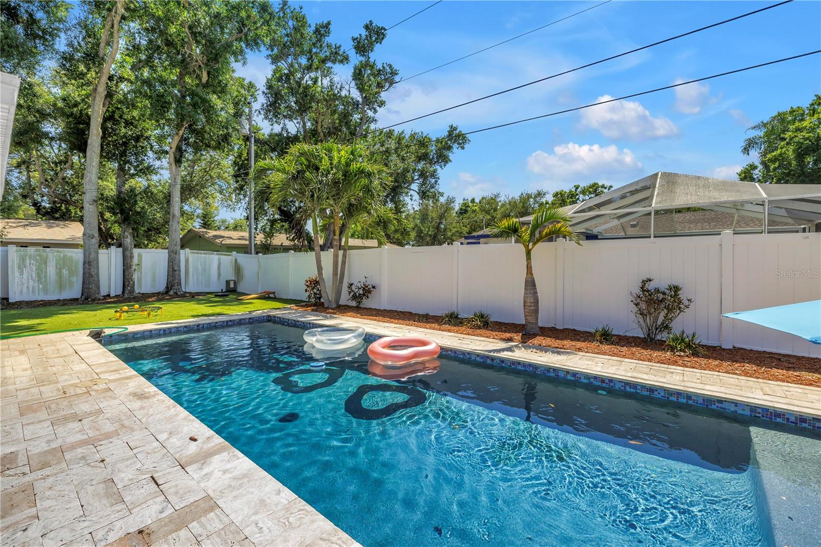 Image 32 of 47 For 12096 Oak Street