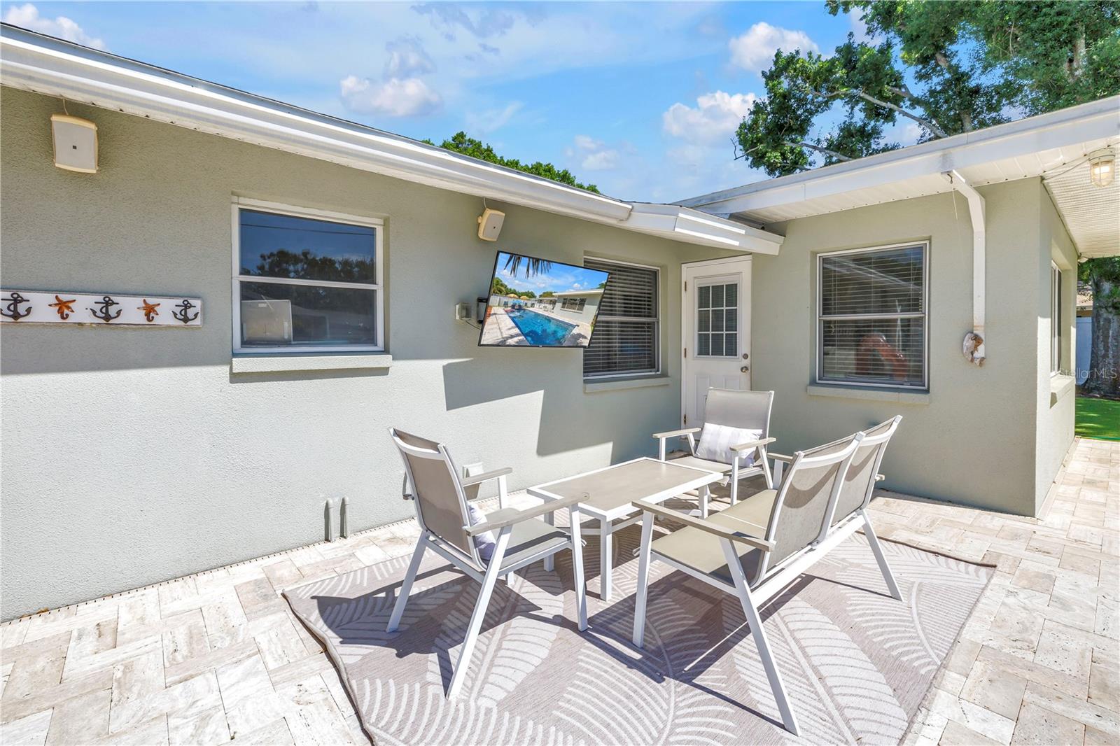 Image 34 of 47 For 12096 Oak Street