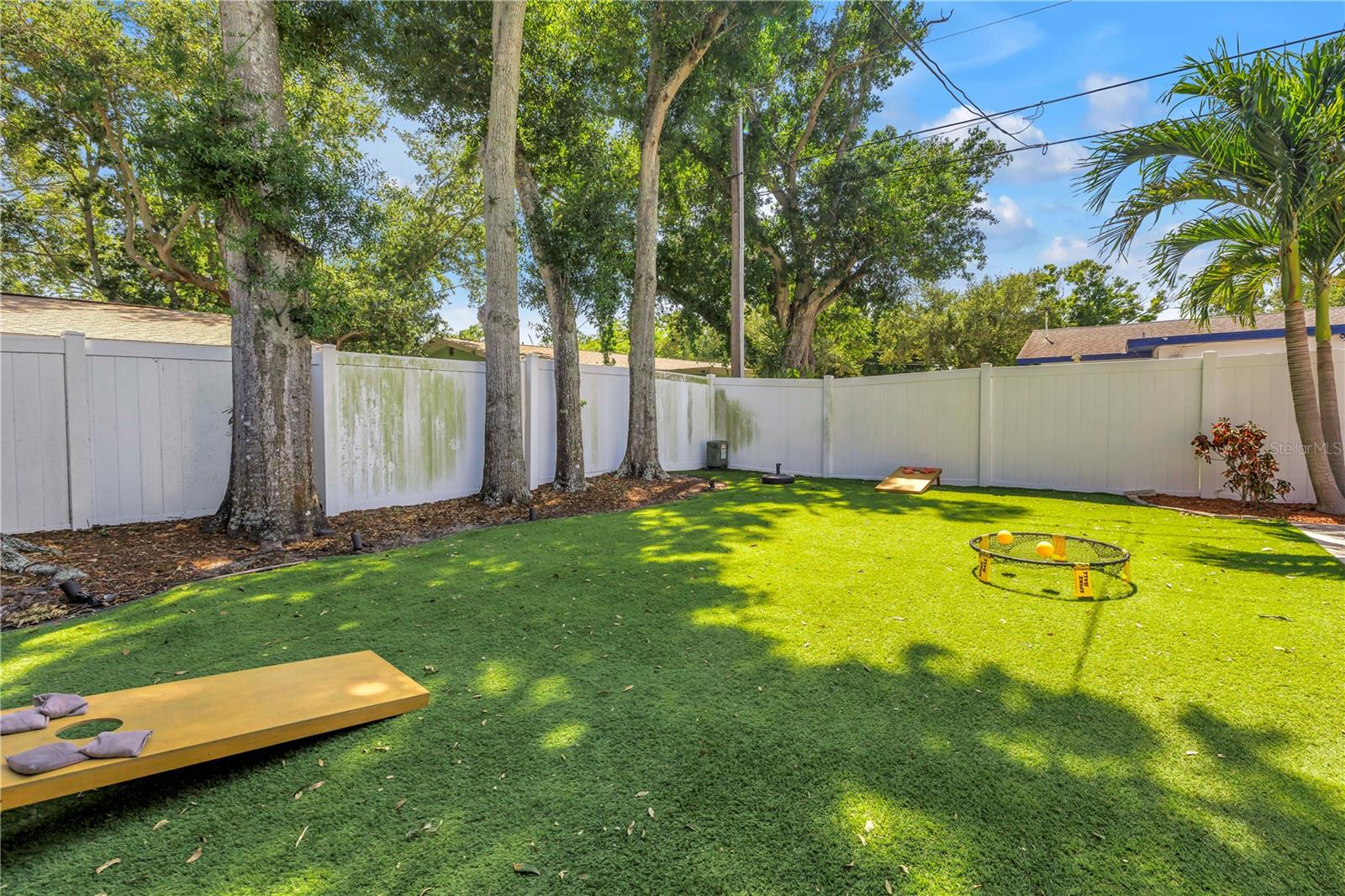 Image 7 of 47 For 12096 Oak Street