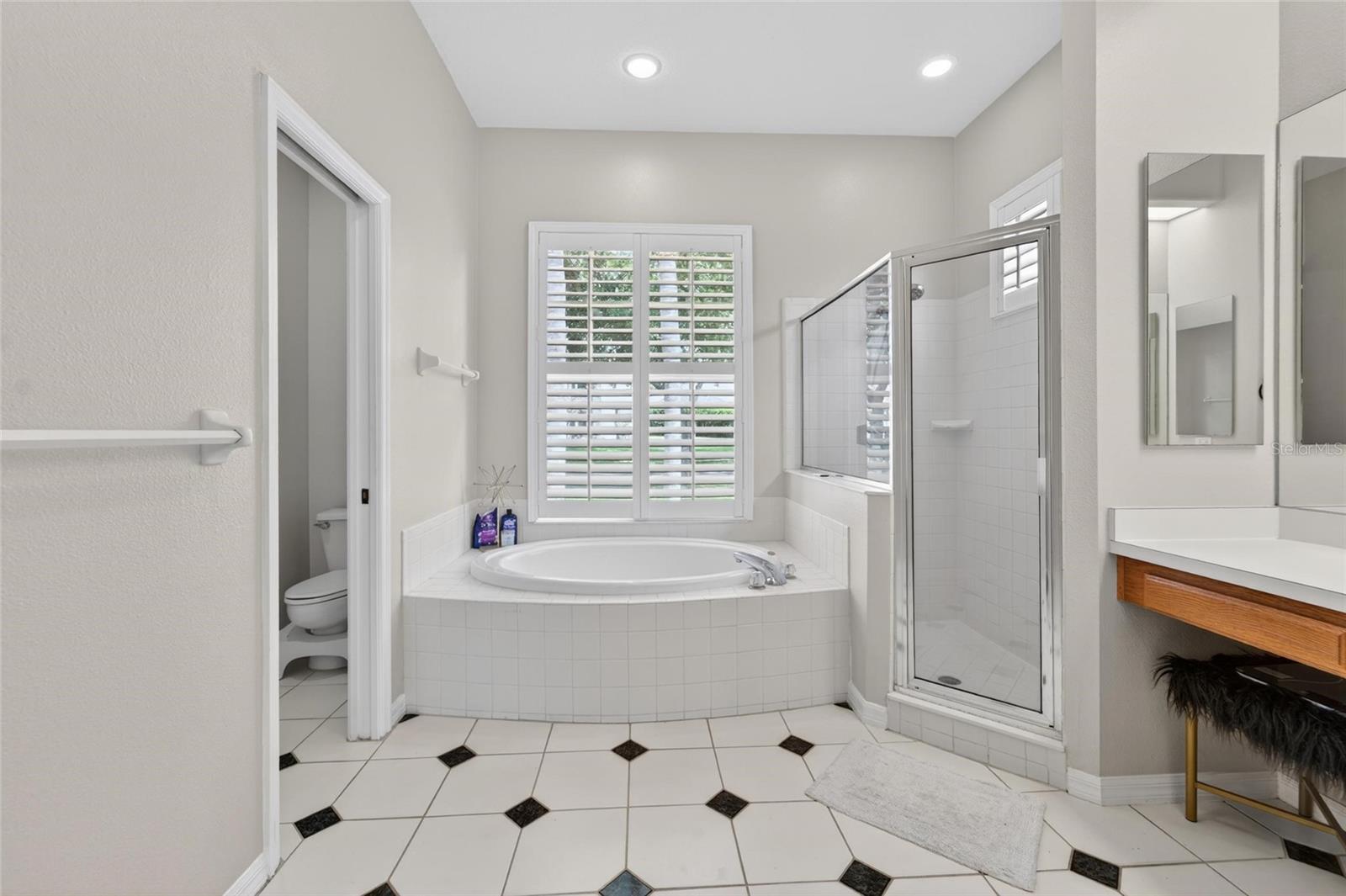 Image 23 of 69 For 5218 Twin Creeks Drive