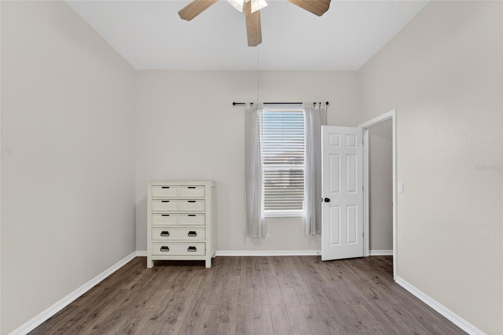 Image 31 of 69 For 5218 Twin Creeks Drive