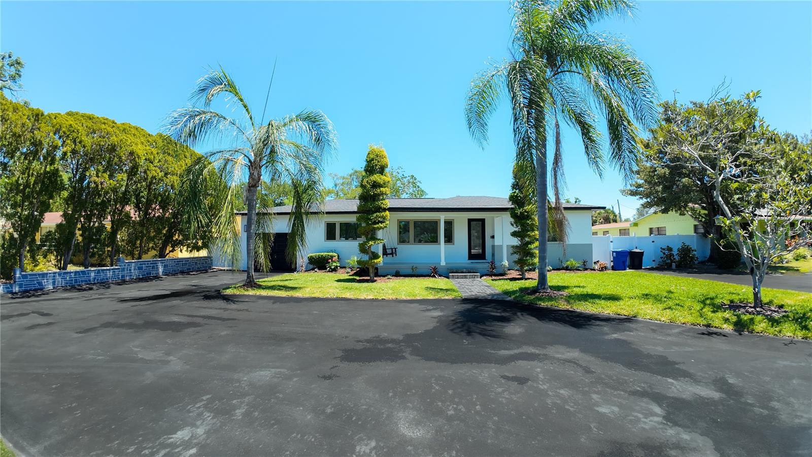 Image 2 of 37 For 936 Alcazar Way S