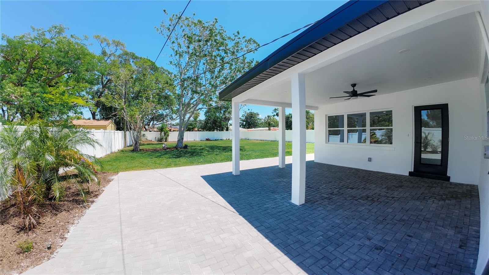 Image 7 of 37 For 936 Alcazar Way S
