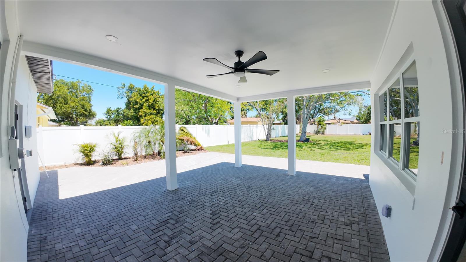 Image 8 of 37 For 936 Alcazar Way S