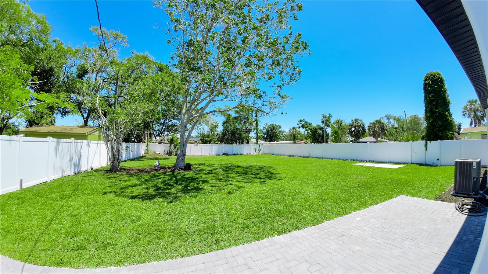Image 9 of 37 For 936 Alcazar Way S
