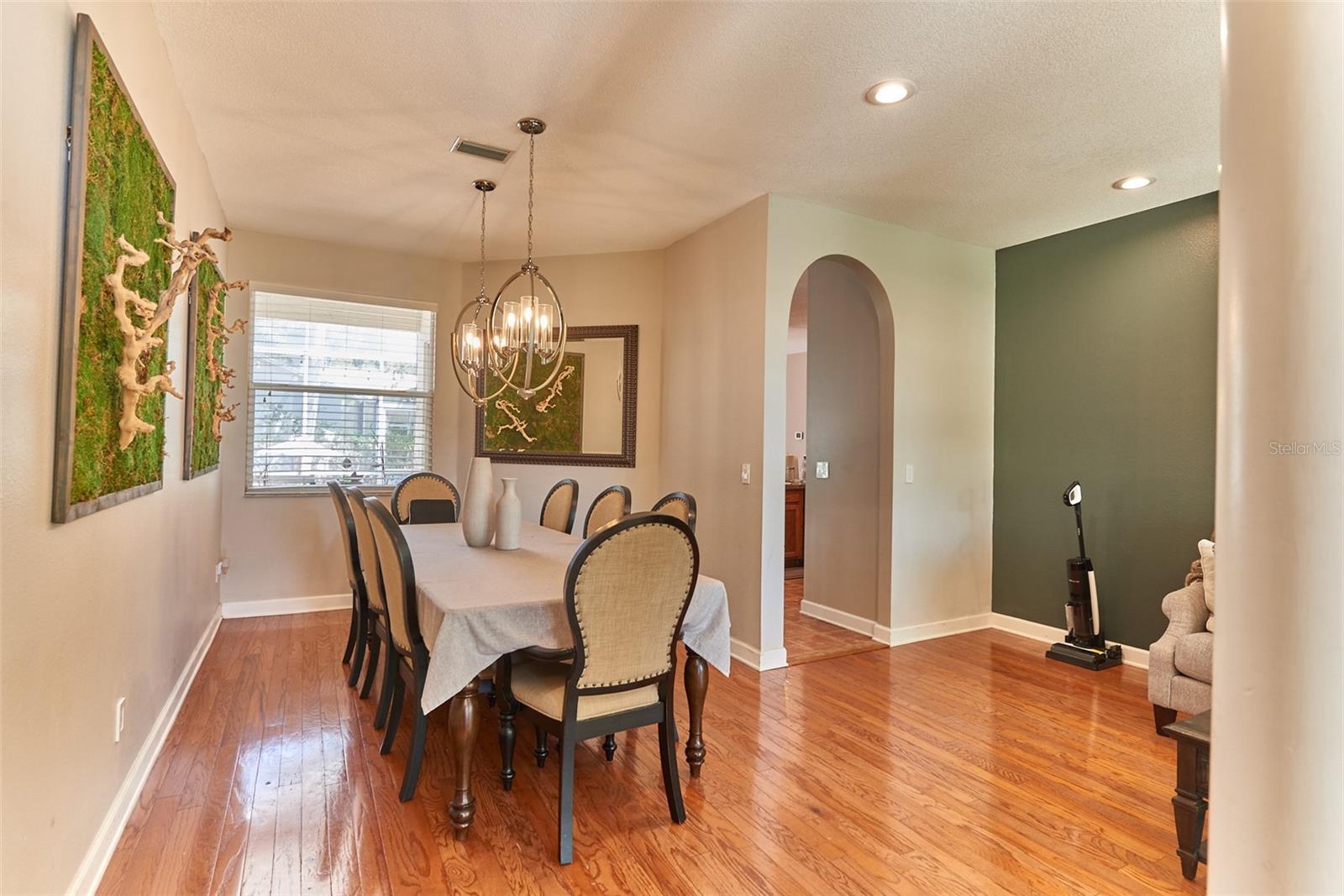 Image 7 of 28 For 9302 Heritage Oak Court