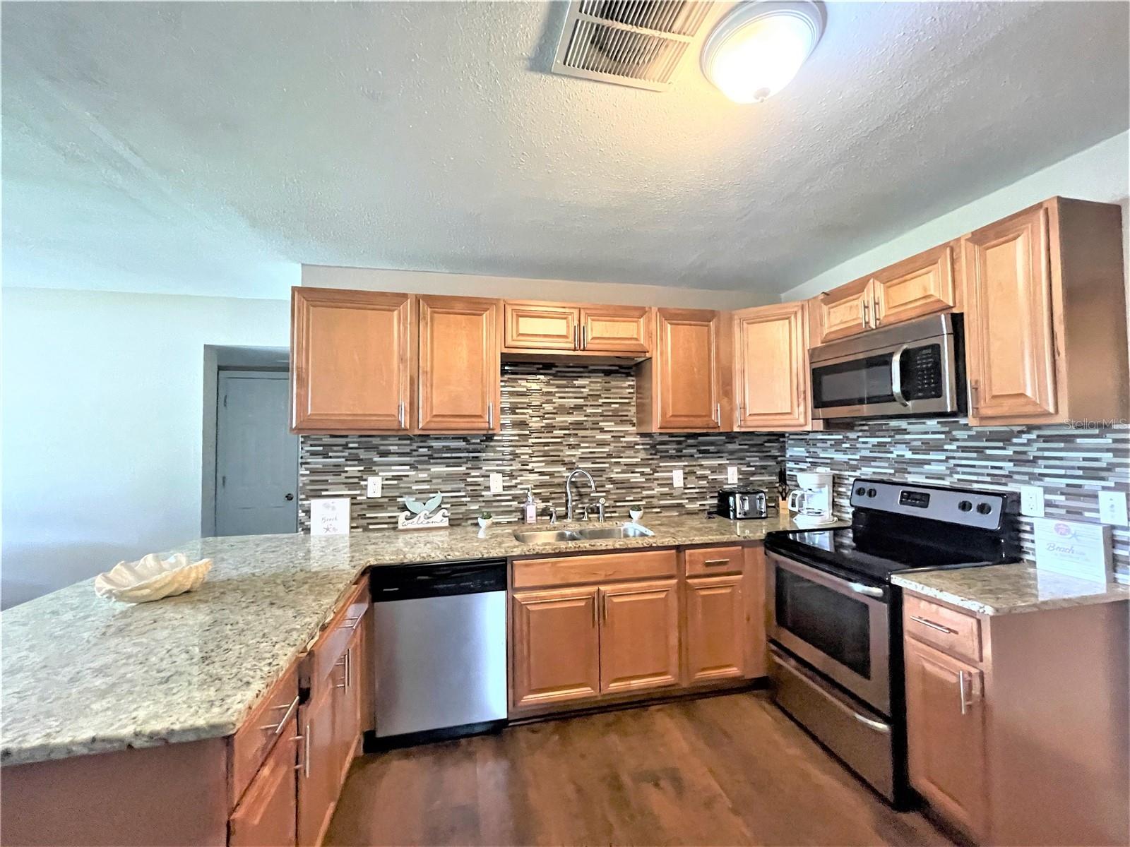 Image 2 of 35 For 5106 104th Street N