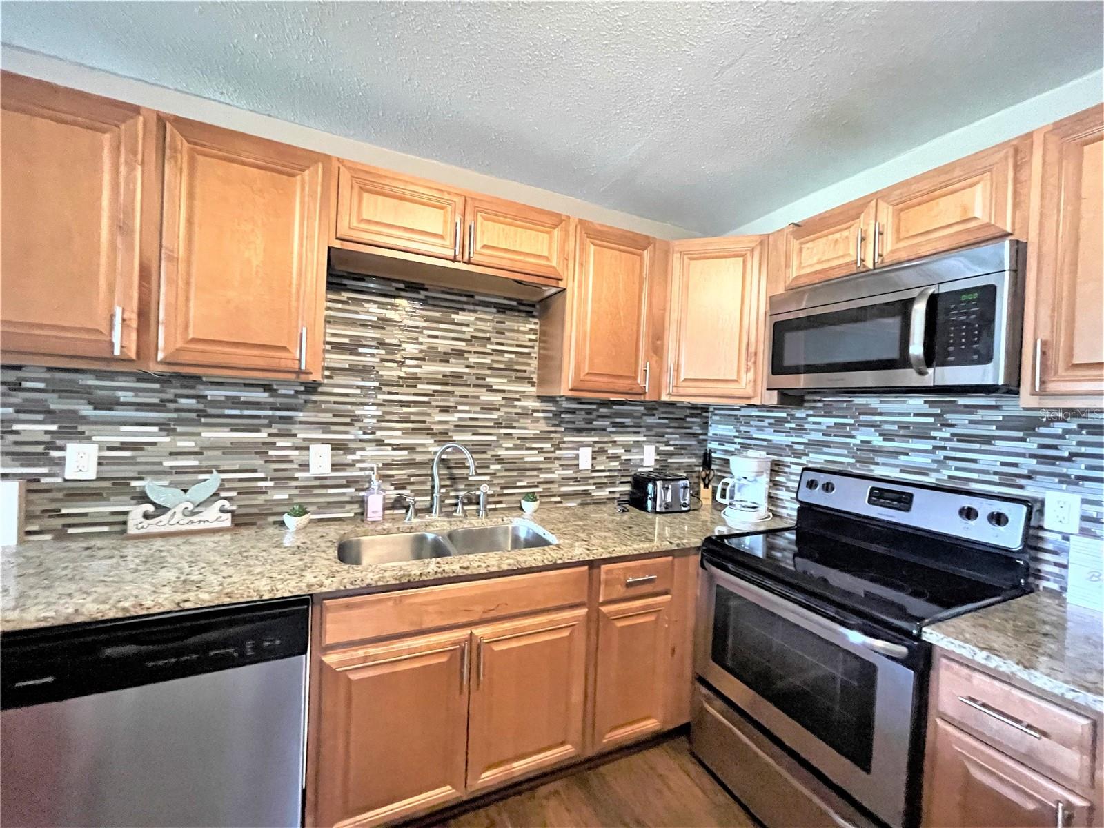 Image 4 of 35 For 5106 104th Street N