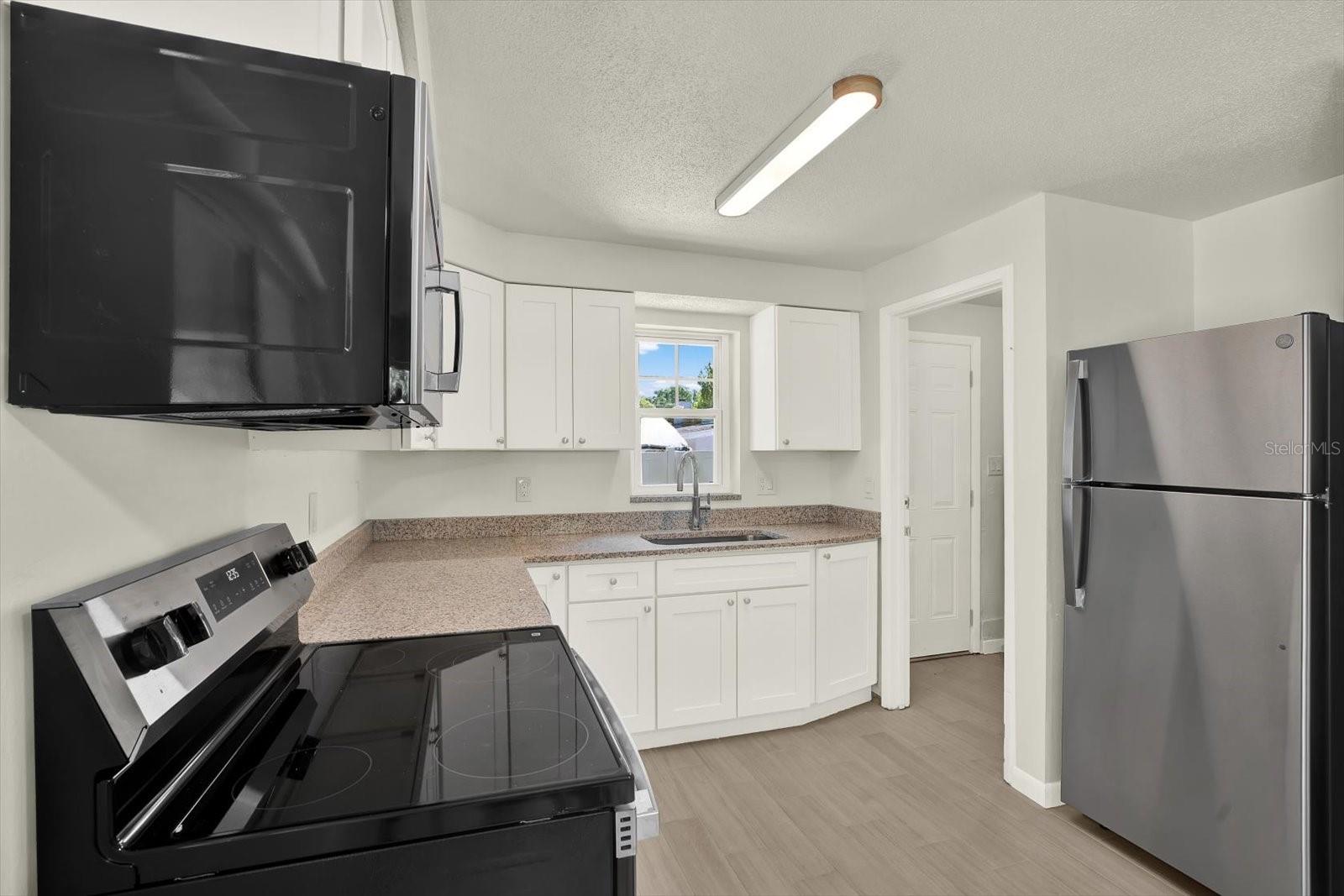 Image 7 of 25 For 1187 Bass Boulevard B
