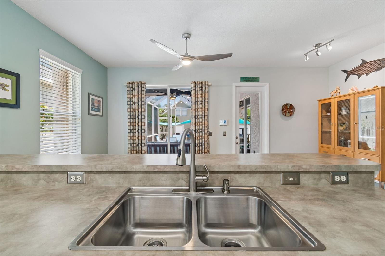 Image 18 of 99 For 3550 Ferrell Street