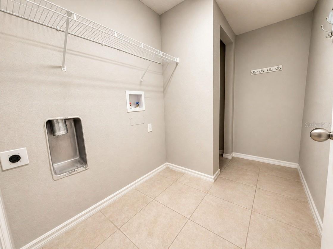 Image 22 of 28 For 7001 Interbay Boulevard 123