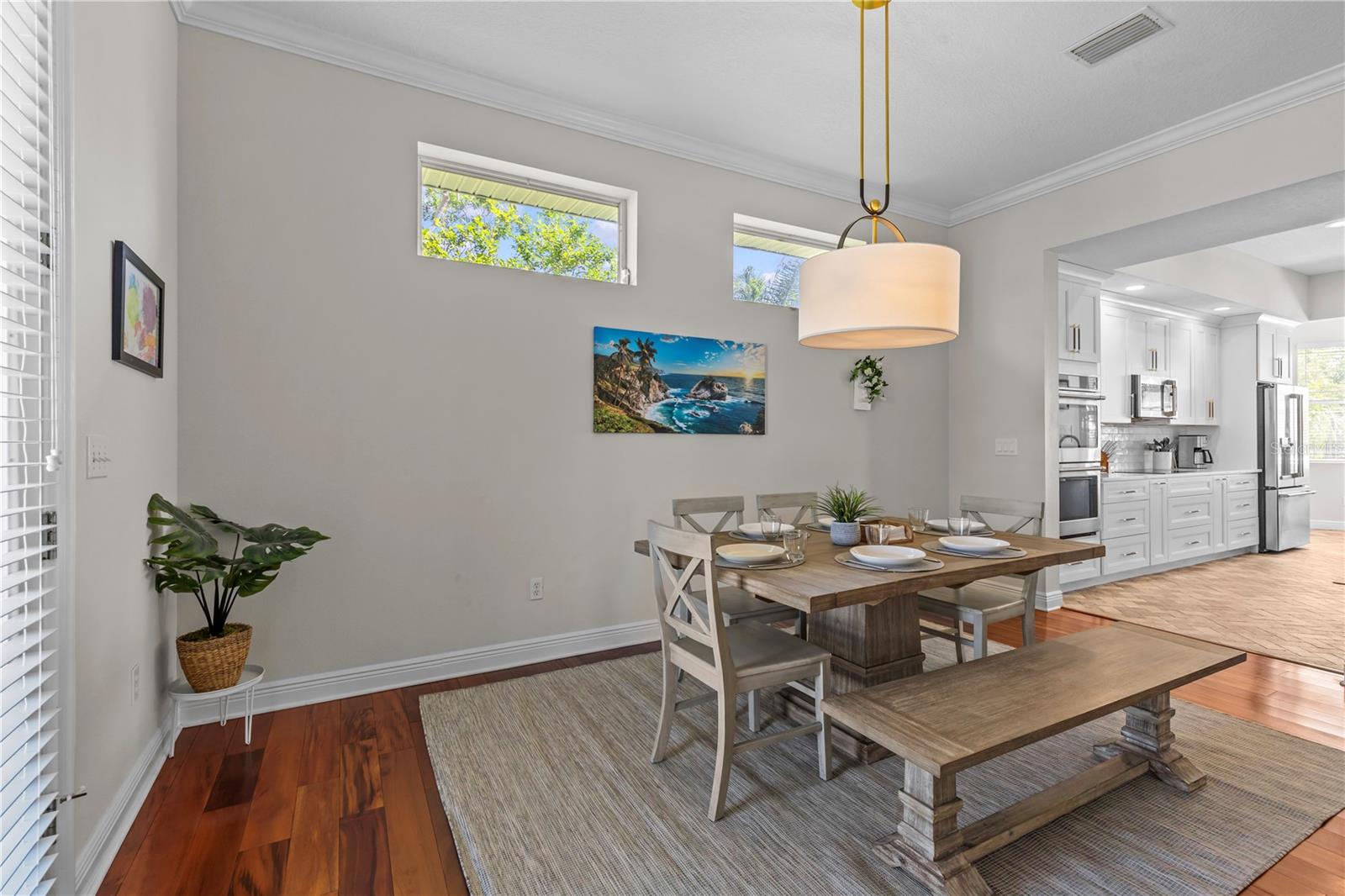 Image 12 of 76 For 897 Point Seaside Drive