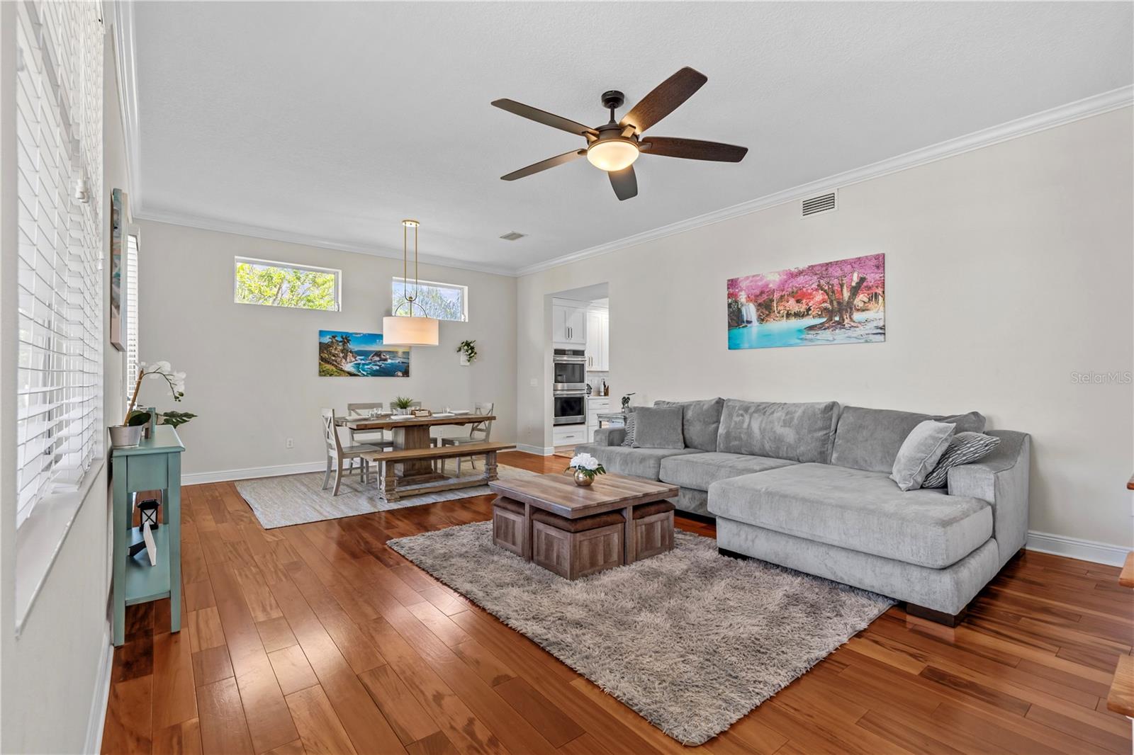 Image 17 of 76 For 897 Point Seaside Drive
