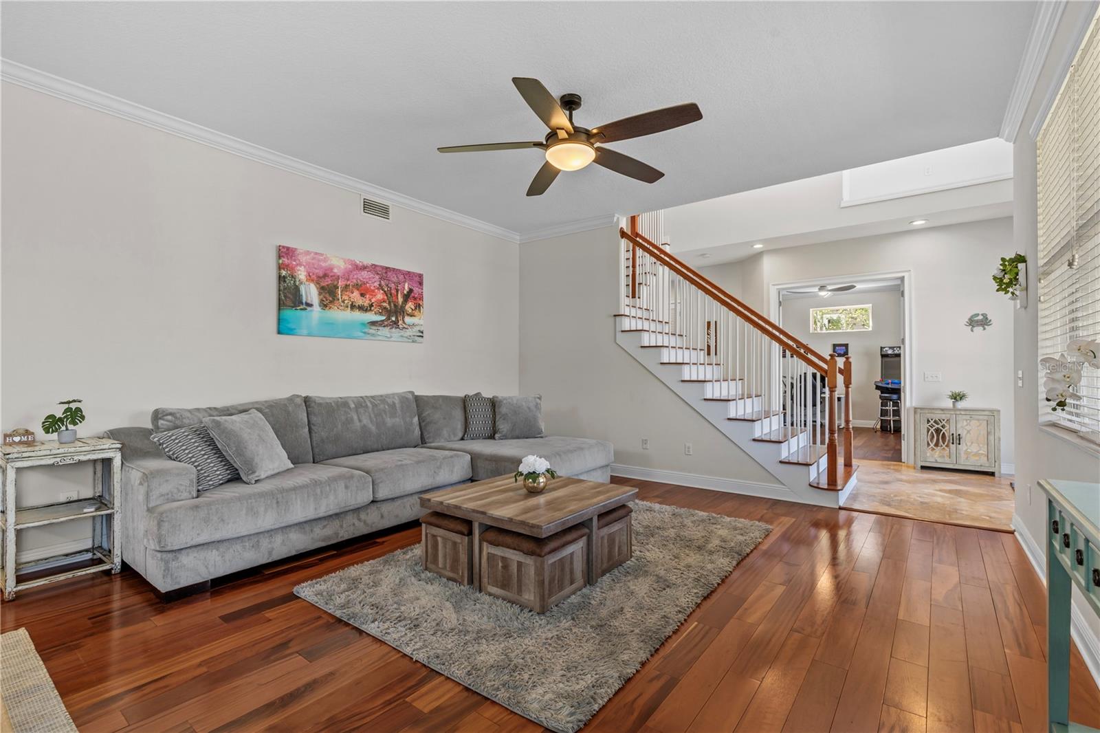 Image 18 of 76 For 897 Point Seaside Drive