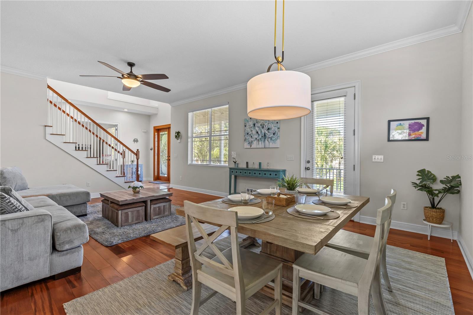 Image 20 of 76 For 897 Point Seaside Drive