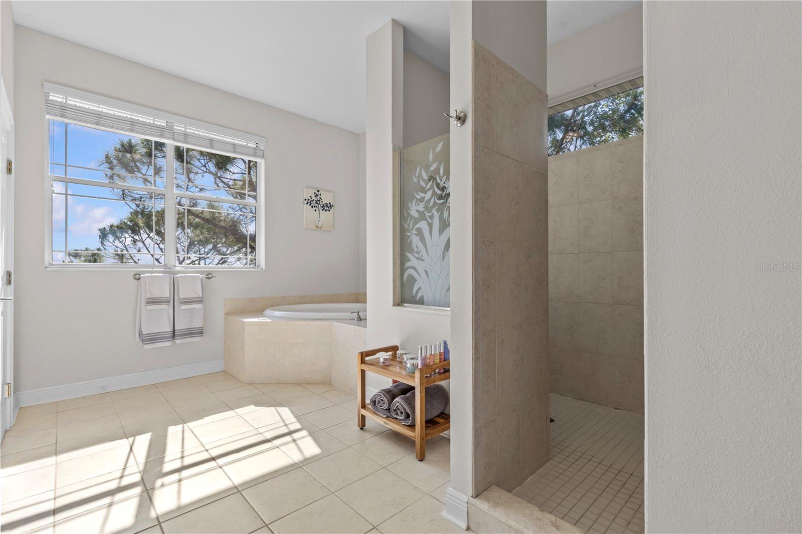 Image 38 of 76 For 897 Point Seaside Drive
