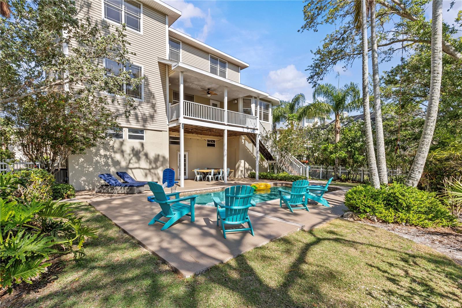 Image 67 of 76 For 897 Point Seaside Drive