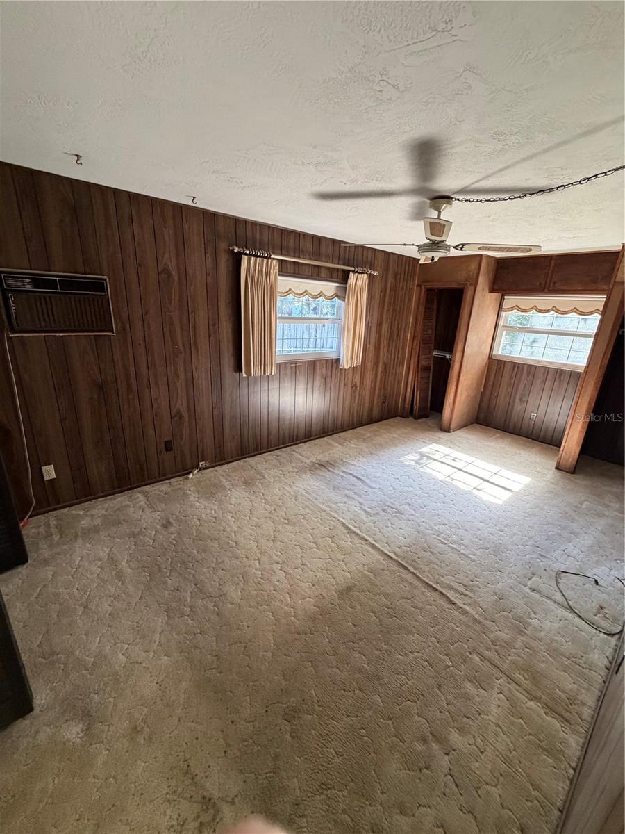 Image 18 of 25 For 104 Orion Avenue