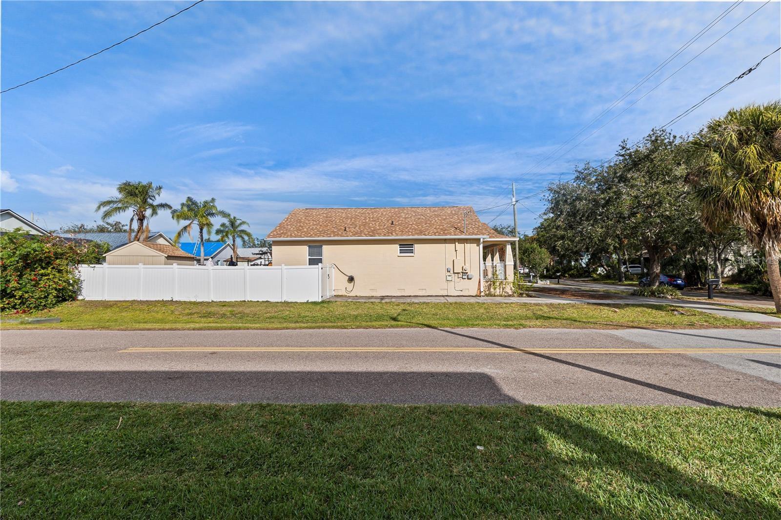 Image 20 of 22 For 7515 West Shore Boulevard