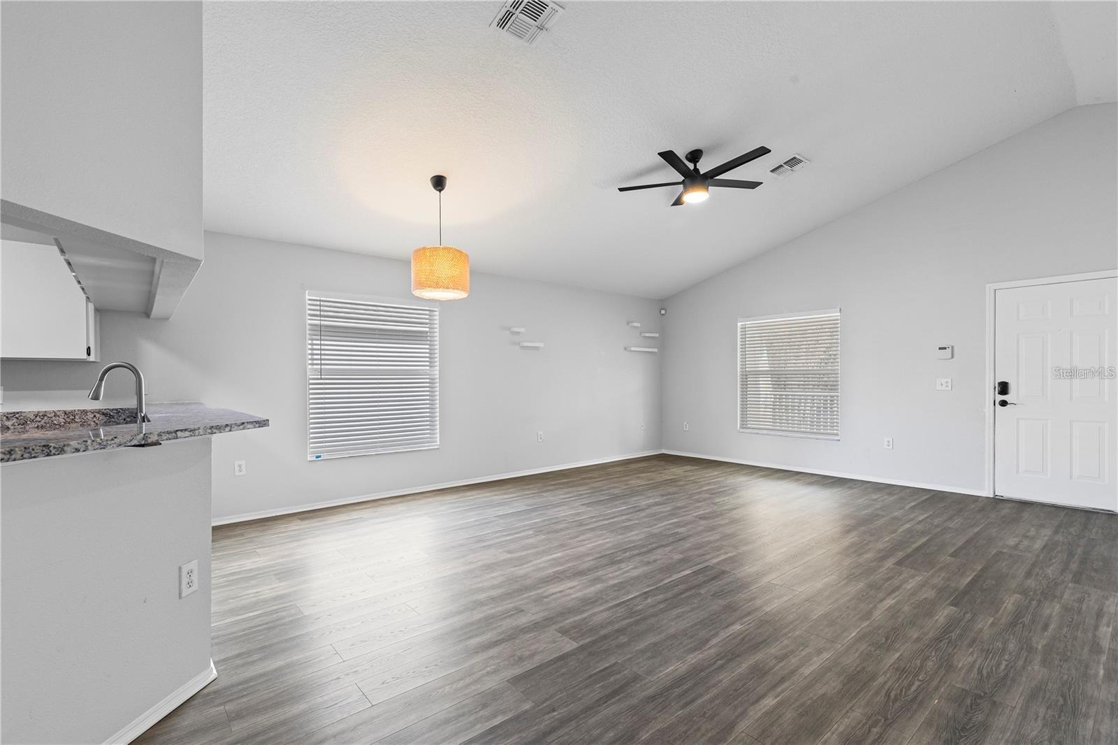 Image 5 of 22 For 7515 West Shore Boulevard