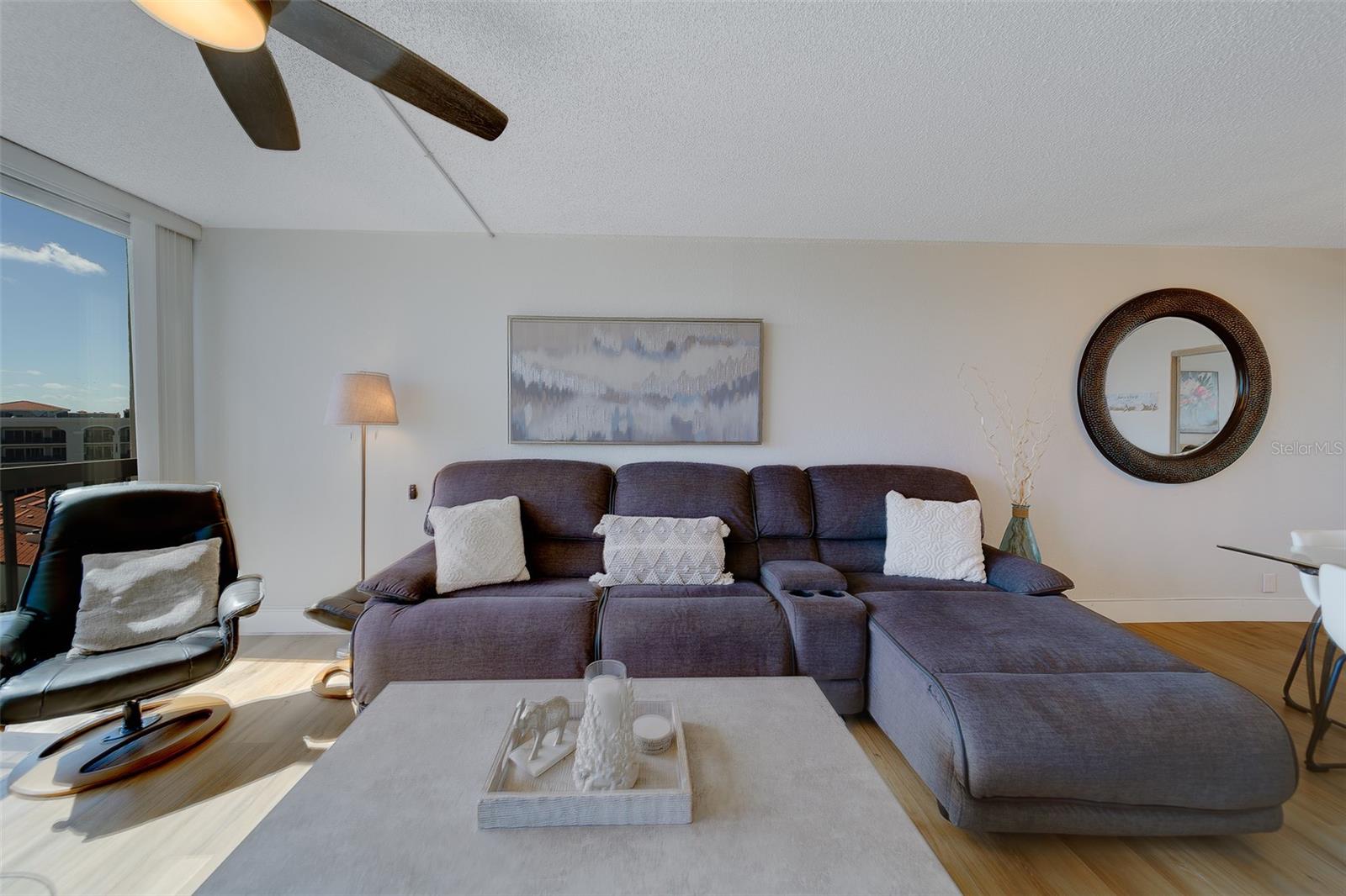 Image 8 of 41 For 255 Dolphin Point 802