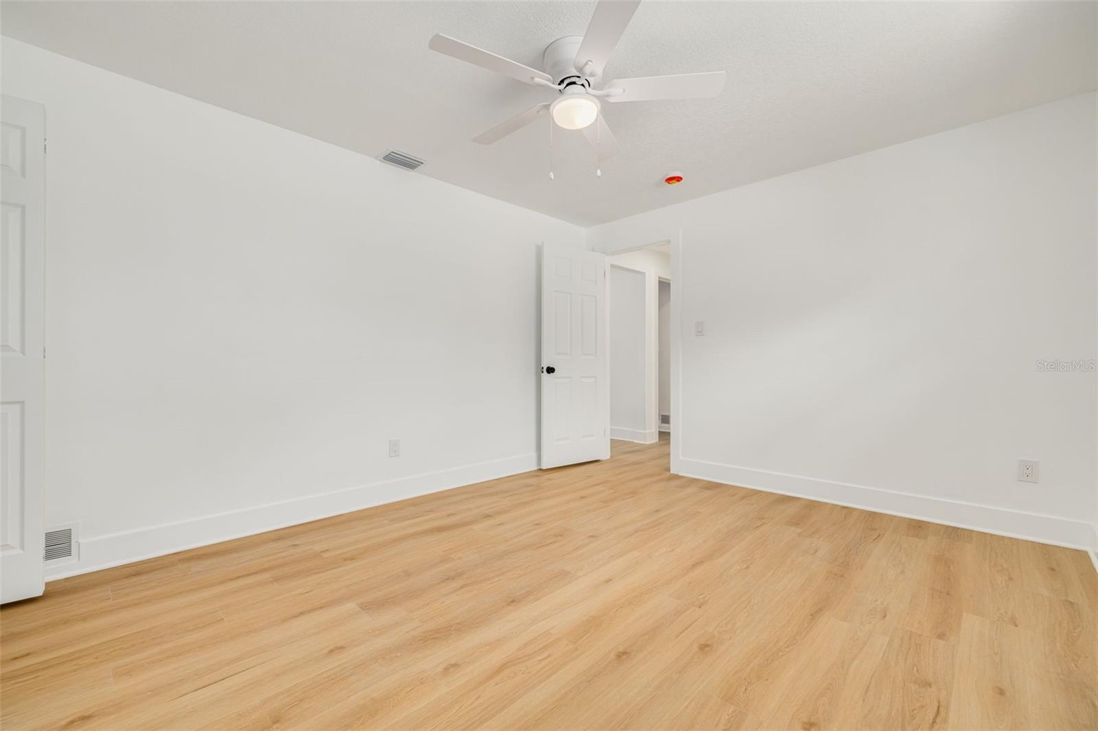 Image 22 of 33 For 1872 Princeton Drive