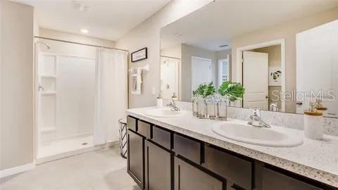 Image 4 of 16 For 16803 Delia Street