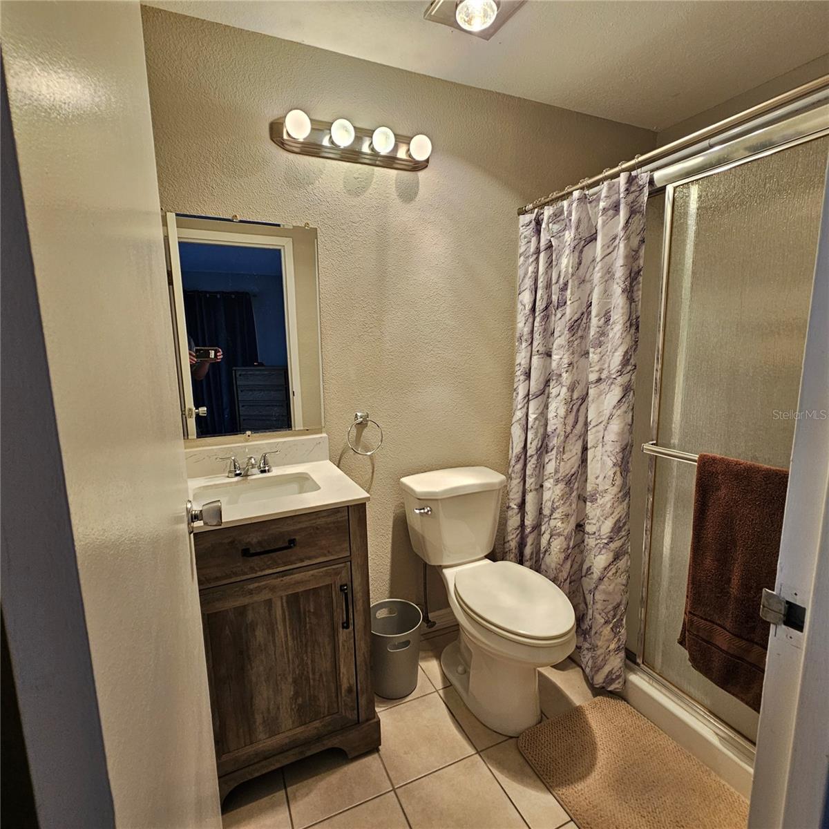 Image 13 of 26 For 301 Andover Place S 175