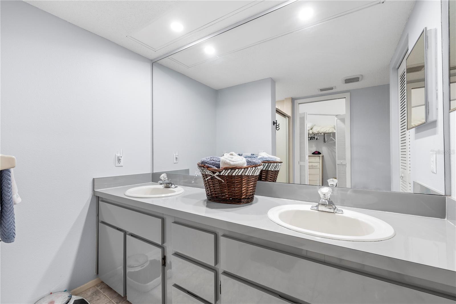 Image 37 of 67 For 3801 Sailmaker Lane
