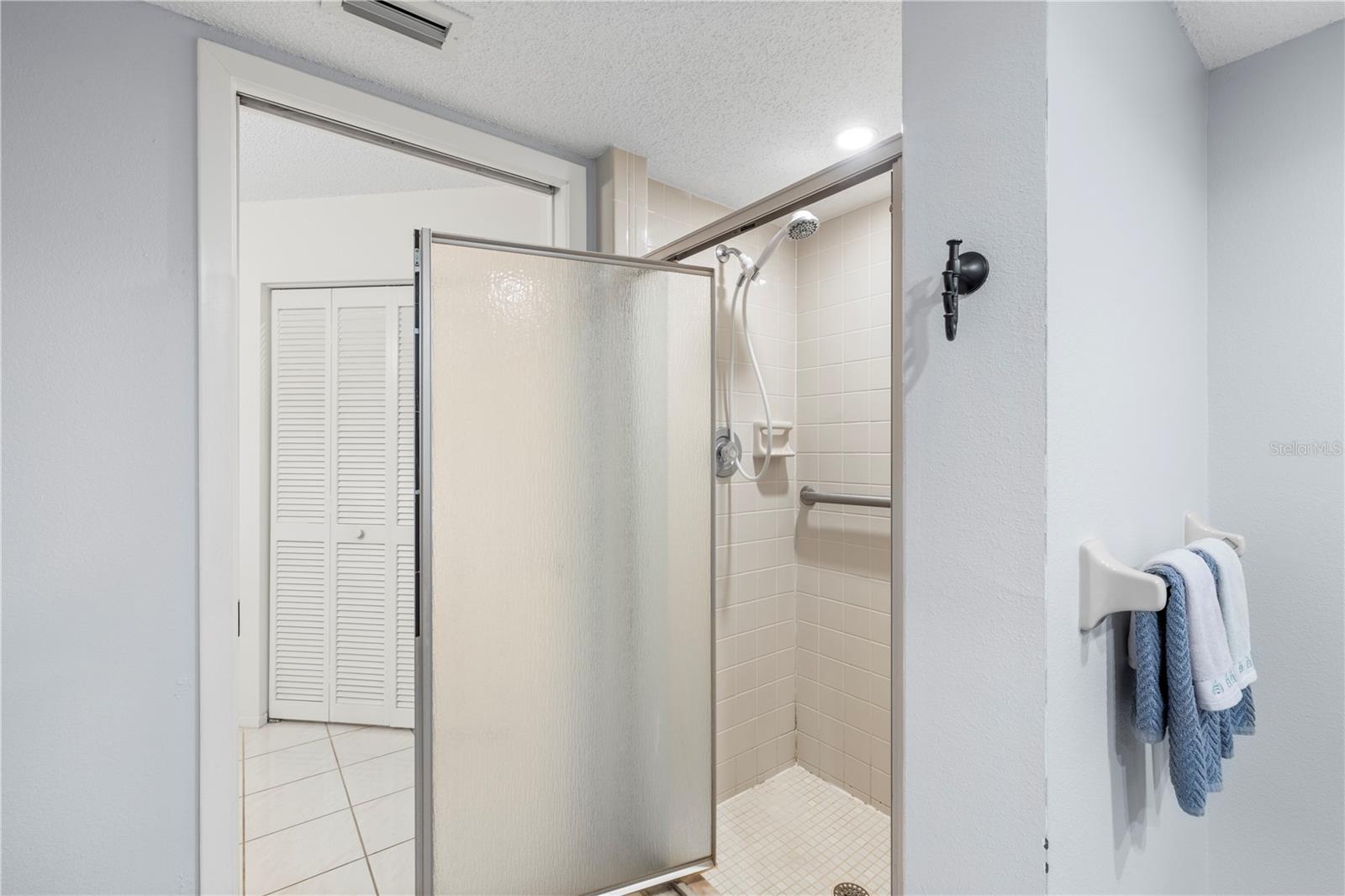 Image 38 of 67 For 3801 Sailmaker Lane