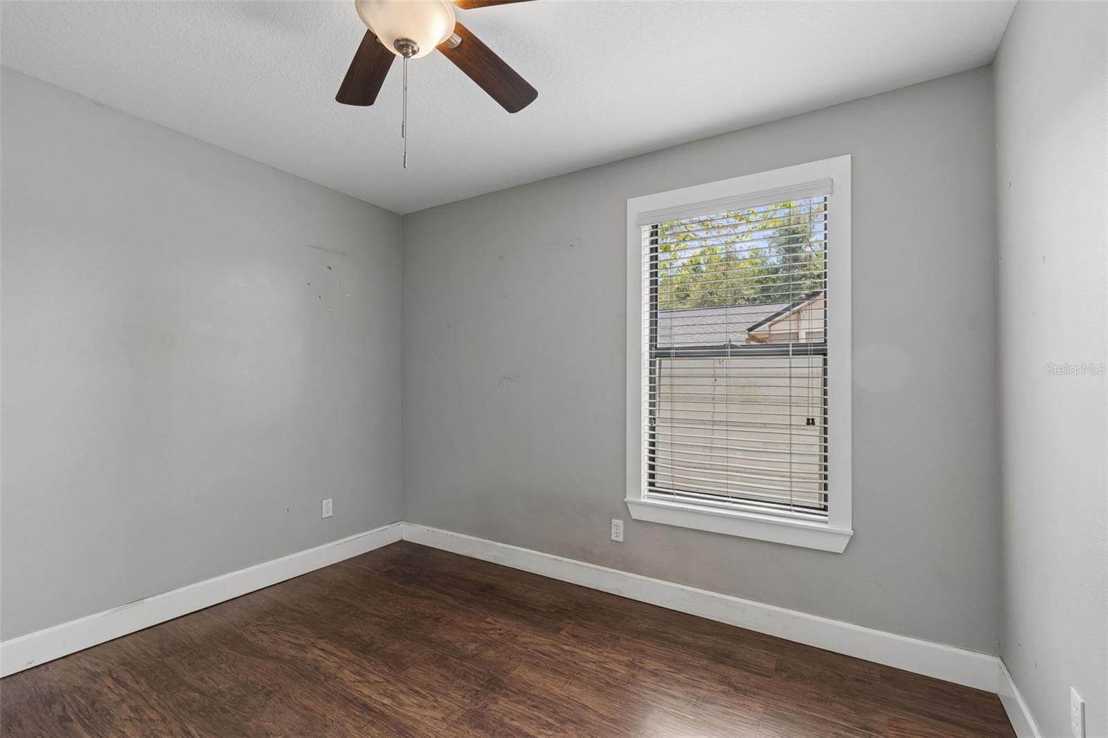 Image 10 of 31 For 6443 31st Street N